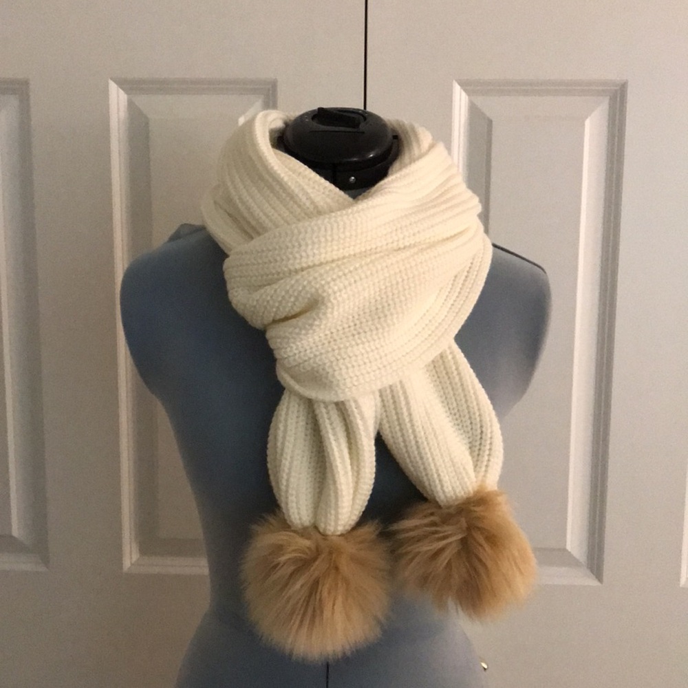 New Ann Taylor Ivory  Sweater Cable Knit Scarf w/ Tan Faux Fur Pom Poms